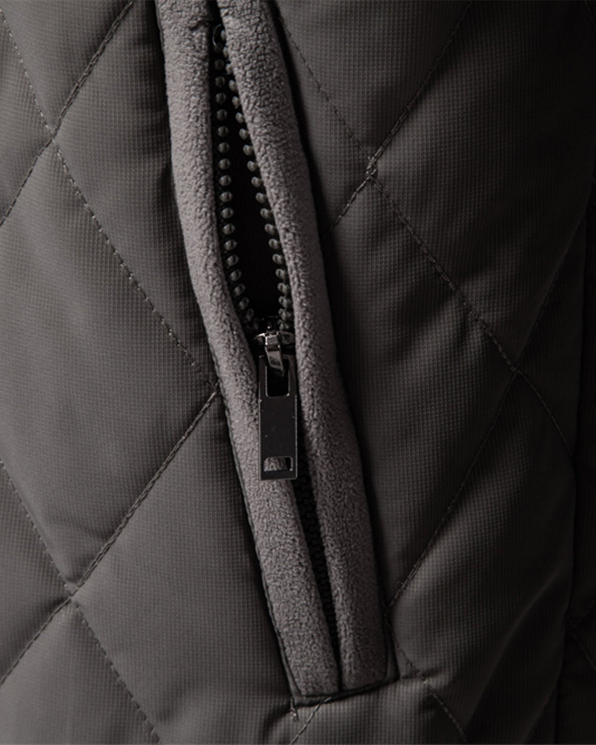 Ruben | Panelled Hybrid Bomberjacke