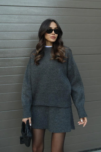 Helena - Strikket sett med skjørt og dress